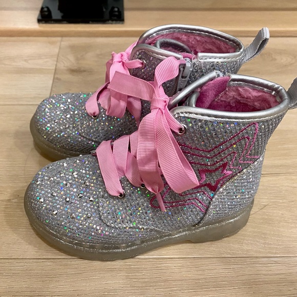 Sketchers Twinkle Toes Light Up Boots - Picture 2 of 6